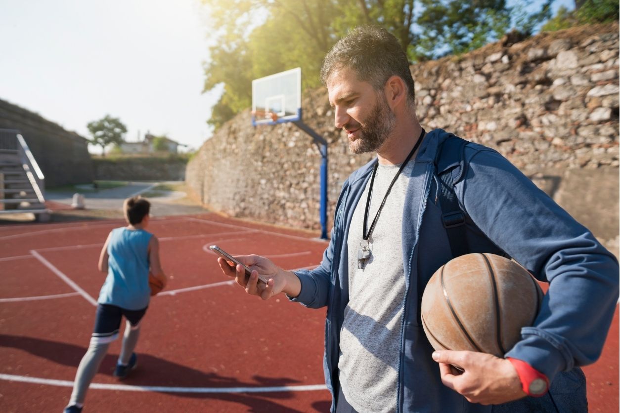 Why College Coaches May Not Be Replying To Your Recruiting Emails - CaptainU sports recruiting blog articles